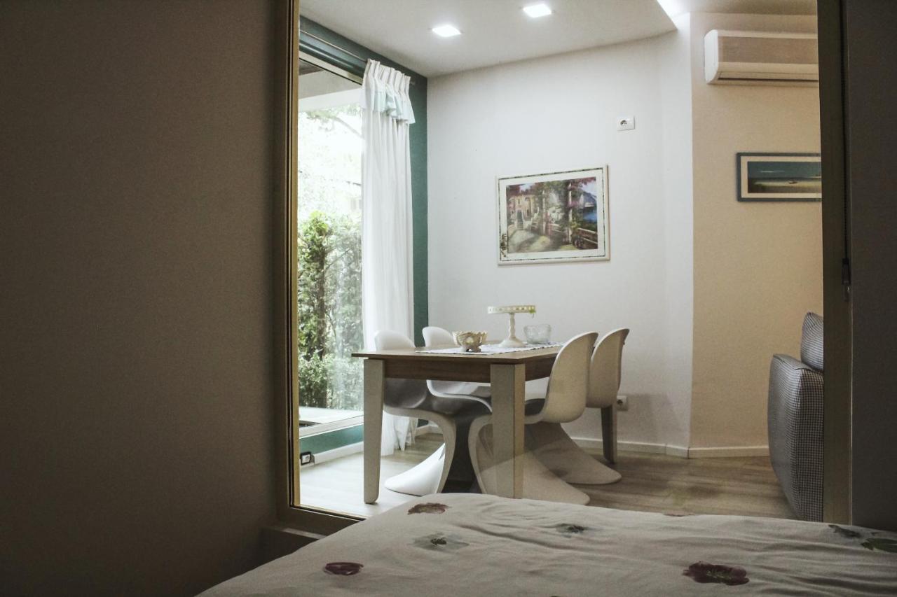 Ivy Lalzi Bay House Hébergement de vacances Durrës